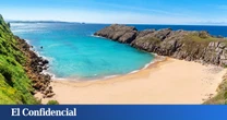 La playa de Santander donde el verde se funde con el mar: poco masificada y perfecta para visitar