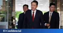 El expresidente surcoreano Yoon impide su arresto desnudándose delante del equipo de fiscales