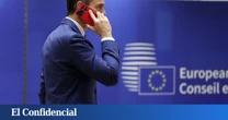 La imprudencia de Sánchez: siguió usando WhatsApp pese al 'hackeo' con Pegasus ya en 2021