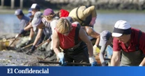 Ellas recogen gran parte del marisco que España come, pero no alcanzan cargos altos