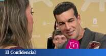 Mario Casas enmudece en 'Fiesta' (Telecinco) ante la pillada de Óscar Casas y Ana Mena