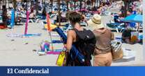 Colapsar una playa para protestar contra la masificación turística en Mallorca