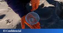 Detectan pelets en varias playas de O Barbanza (A Coruña) y la Xunta inicia un seguimiento