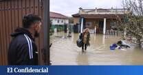 Carreteras rebosadas por el agua y avisos a la población: las espectaculares imágenes de la crecida del Guadalquivir en Andalucía