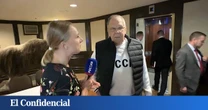 El canciller ruso Lavrov llega a Alaska con una sudadera con el lema de la Unión Soviética