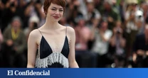 Emma Stone bromea sobre su compañero de reparto en su nueva película: "Me acostaría con él"