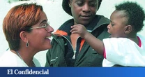 Cuando en España no había móviles y una mujer dio de mamar a un bebé que llegó en patera