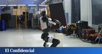 El robot humanoide de Boston Dynamics aprende a levantar una nevera de 45 kg y eso implica mucho más que simple fuerza bruta