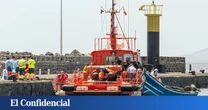 Socorren a 57 inmigrantes en una neumática a diez kilómetros de Lanzarote