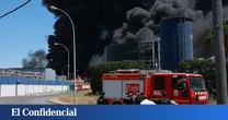Dos intoxicados por humo en un incendio que ha calcinado una vivienda en Córdoba