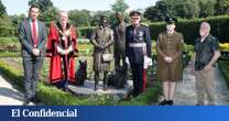 Una nueva escultura de la reina Isabel II causa polémica: 