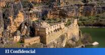 El monasterio único en España al que solo se puede acceder por barco y es perfecto para desconectar: hoy está en ruinas