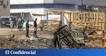Más de 50 chabolas afectadas por un incendio en un asentamiento en Palos (Huelva)