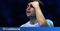 Alcaraz descarrila ante Zverev (7-6 y 6-4) y solo un milagro le salvaría en las ATP Finals