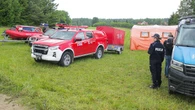 Auto wylądowało w rzece do góry kołami. Są ranni