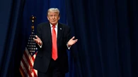 Trump łaskawy dla Unii. Odroczył wyższe cła na auta z Europy do lipca