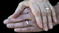 Zaległości w przyznawaniu medali. Tysiące seniorów czeka na decyzję prezydenta