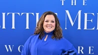 Melissa McCarthy reveals her slimmed-down face in candid selfie weeks before unveiling drastic weight loss