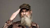 Duck Dynasty’s Uncle Si rushed to hospital with ‘low oxygen levels’ after fall on ‘dangerous’ hunting trip