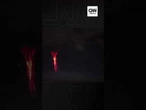 Fenômeno raro: "raios vermelhos" iluminam céu de cidade na China