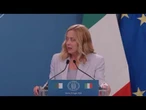 Le cuffie per l'interprete del Presidente Tebboune non funzionano, Meloni: "Il bello della diretta"