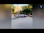 Los vecinos de Can Clos (Barcelona) desalojan a unos okupas acusados de delinquir en el barrio