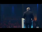 Tajani conclude il suo intervento al Congresso Ppe di Valencia con "Slava Ukraini"