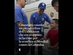 Cannavaro consola un piccolo tifoso dell’Uzbekistan che era scoppiato in lacrime in campo
