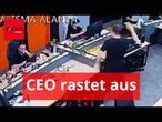 CEO rastet völlig aus und schmettert Mitarbeiter Zimmerpflanze an den Kopf