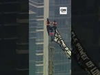 Nova York: duas pessoas são presas após escalarem o Empire State com uma faixa