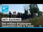 Manifestation anti-bassines : des milliers d'opposants rassemblés dans le Poitou • FRANCE 24