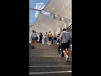 Críticas a los toldos puestos por el Ayuntamiento de Madrid en la Puerta del Sol contra el calor