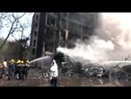 Aereo caduto in INDIA, gli idranti sui palazzi in fiamme. Boeing prende tempo: "Indaghiamo"