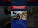 Scalatori bloccati su una parete rocciosa a picco sul mare: lo spettacolare salvataggio