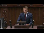 Wilk: internet puchnie od filmów, gdzie migranci niszczą swoje dokumenty! Pytanie jest po co?