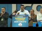 Salvini sul palco di Pontida: 