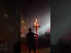 „Hańba i prowokacja”: Dlaczego płoną krzyże przy aprobacie władz?