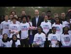 No Comment : le Prince William encourage les jeunes sportifs.