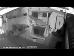 Terremoto in Calabria, telecamera di sorveglianza riprende la scossa a oltre 200 km dall'epicentro