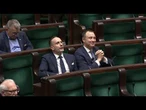 Kowalski ostrzega przed HIV z Zimbabwe, Hołownia radzi... wstrzemięźliwość