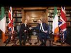 Le Premier ministre britannique Keir Starmer rencontre le Premier ministre irlandais dans le…