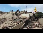 Vigili del Fuoco italiani al lavoro tra le macerie a La Guaira in Venezuela
