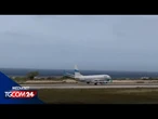 Atterraggio da brividi a Rodi, aereo rimbalza sulla pista per le raffiche di vento