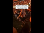 A Genova durante il concerto di Olly