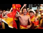 Les supporters espagnols fêtent la qualification en demies après la victoire contre la Belgique