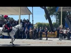 2 Giugno, i reparti a cavallo di Polizia e Carabinieri sfilano alla parata ai Fori Imperiali