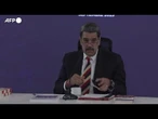 Maduro mostra un telefono non intercettabile: un regalo del presidente cinese Xi Jinping