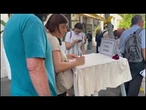 Ultimo saluto a Pippo Bado, ecco la firma del libro all'ingresso della camera ardente