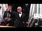 JEFF BEZOS l'uscita da star dall'hotel per andare alla cerimonia