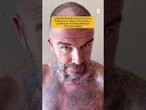 David Beckham sbaglia il taglio di capelli e Victoria ironizza
